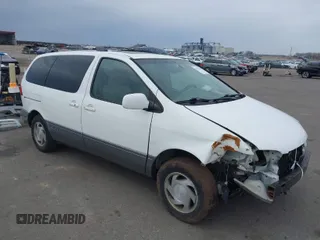 2001 Toyota Sienna LE with VIN 4T3ZF13C21U364354, listed as a IAAI auction lot 41991518 with 198,678 mi miles. Bid and sale history available at carsss.com. Image 1.