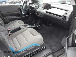 2019 BMW i3 z VIN WBY8P4C54K7E83372, wystawiony jako IAAI lot #42055886 z przebiegiem 22 230 mil mil oraz . Historia ofert i sprzedaży dostępna na DreamBid. Obrazek 5.