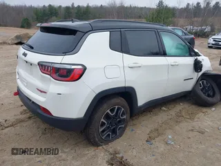 2019 Jeep Compass Trailhawk с VIN 3C4NJDDB5KT671630, выставлен на аукционе IAAI как лот 41907634 с пробегом 80 488 миль миль и . История ставок и продаж доступна на DreamBid. Изображение 4.