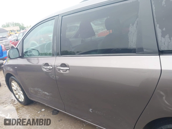 2016 Toyota Sienna Limited with VIN 5TDDK3DC0GS129333, listed as a IAAI auction lot 42301593 with 115,069 mi miles and . Bid and sale history available at DreamBid. Image 14.