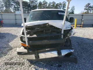 2012 Chevrolet Express Cargo z VIN 1GCWGFCAXC1184326, wystawiony jako Copart lot #88801015 z przebiegiem 393 415 mil mil oraz Szkoda całkowita • Salvage title. Historia ofert i sprzedaży dostępna na DreamBid. Obrazek 5.