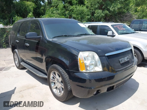 2008 GMC Yukon Denali z VIN 1GKFK63868J212274, wystawiony jako IAAI lot #42325441 z przebiegiem 272 701 mil mil oraz . Historia ofert i sprzedaży dostępna na DreamBid. Obrazek 1.