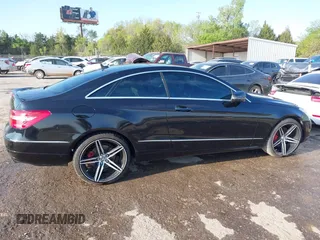 2011 Mercedes-Benz E-Class E 350 with VIN WDDKJ5GB0BF097376, listed as a IAAI auction lot 42050801 with 123,088 mi miles. Bid and sale history available at carsss.com. Image 13.