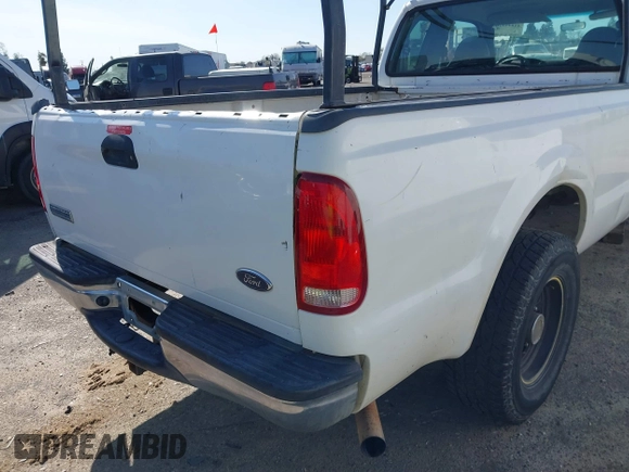 2005 Ford Super Duty F-250 XL with VIN 1FTSX20515EB09203, listed as a IAAI auction lot 41849426 with 179,296 mi miles. Bid and sale history available at carsss.com. Image 12.