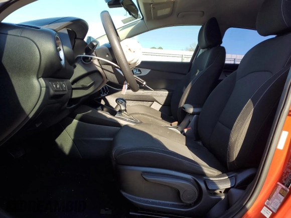 2022 Kia Forte LXS with VIN 3KPF24AD4NE475212, listed as a Copart auction lot 89220095 with 67,681 mi miles and Salvage Title. Bid and sale history available at carsss.com. Image 7.
