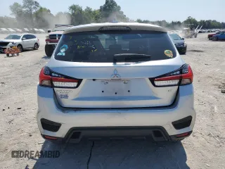 2022 Mitsubishi Outlander SE with VIN JA4APVAUXNU008843, listed as a Copart auction lot 69317784 with 33,638 mi miles and Salvage title. Bid and sale history available at DreamBid. Image 6.