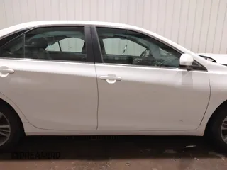 2015 Toyota Camry XLE with VIN 4T1BF1FK0FU102269, listed as a IAAI auction lot 41379555 with 160,056 mi miles. Bid and sale history available at carsss.com. Image 14.