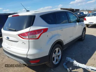 2016 Ford Escape SE с VIN 1FMCU9GXXGUB34313, выставлен на аукционе IAAI как лот 41824182 с пробегом Не указан миль и . История ставок и продаж доступна на DreamBid. Изображение 4.