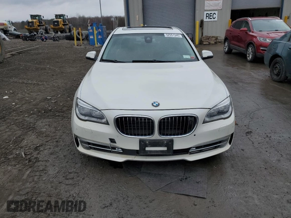 2014 BMW 7 Series ALPINA B7 xDrive with VIN WBAYF8C5XED142604, listed as a Copart auction lot 52551345 with 124,474 mi miles and Clean Title. Bid and sale history available at DreamBid. Image 5.