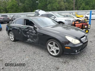 2008 Mercedes-Benz CLS 550 z VIN WDDDJ72X98A131361, wystawiony jako Copart lot #52164835 z przebiegiem 212 709 mil mil oraz Szkoda całkowita • Salvage title. Historia ofert i sprzedaży dostępna na DreamBid. Obrazek 4.