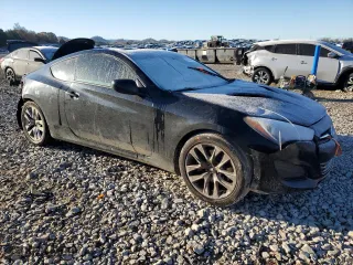 2013 Hyundai Genesis Coupe 2.0T Premium with VIN KMHHT6KD2DU104710, listed as a Copart auction lot 81840764 with 137,101 mi miles and Clean Title. Bid and sale history available at carsss.com. Image 4.