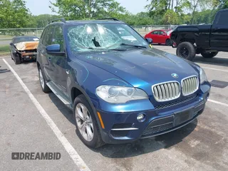 2012 BMW X5 35d z VIN 5UXZW0C58CL666201, wystawiony jako IAAI lot #42401904 z przebiegiem 144 664 mil mil oraz . Historia ofert i sprzedaży dostępna na DreamBid. Obrazek 1.