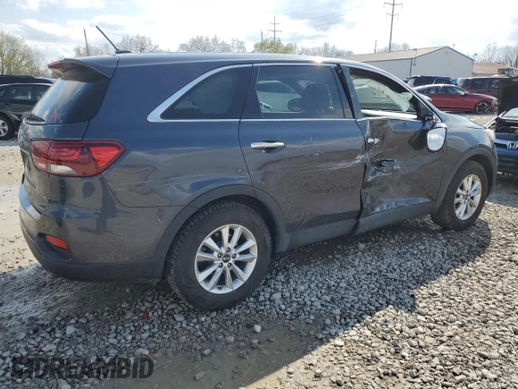 2019 Kia Sorento LX z VIN 5XYPG4A57KG486900, wystawiony jako Copart lot #52674115 z przebiegiem 105 259 mil mil oraz Szkoda całkowita • Salvage title. Historia ofert i sprzedaży dostępna na DreamBid. Obrazek 3.