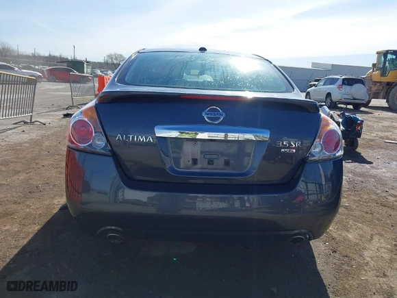 2012 Nissan Altima 3.5 SR with VIN 1N4BL2AP4CC247750, listed as a IAAI auction lot 41856925 with 139,097 mi miles. Bid and sale history available at carsss.com. Image 17.