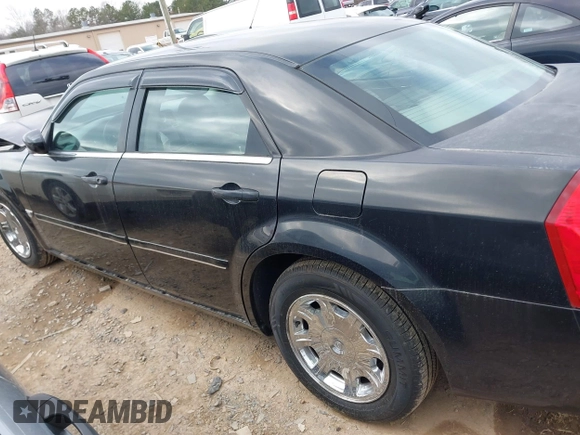 2005 Chrysler 300 with VIN 2C3AA53G85H663170, listed as a IAAI auction lot 41541330 with 198,041 mi miles. Bid and sale history available at carsss.com. Image 15.