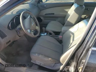 2005 Nissan Altima SE z VIN 1N4BL11D95N466730, wystawiony jako Copart lot #46730555 z przebiegiem Nie podano mil oraz Czysty tytuł • Clean title. Historia ofert i sprzedaży dostępna na DreamBid. Obrazek 7.