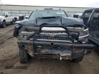 2019 Chevrolet Silverado 3500HD Work Truck z VIN 1GC4KVCY4KF253140, wystawiony jako Copart lot #76570224 z przebiegiem 124 186 mil mil oraz Tytuł czysty. Historia ofert i sprzedaży dostępna na DreamBid. Obrazek 5.