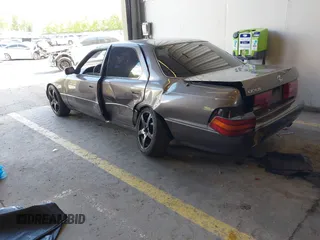 1992 Lexus LS z VIN JT8UF11E6N0113182, wystawiony jako IAAI lot #42151523 z przebiegiem 231 210 mil mil oraz . Historia ofert i sprzedaży dostępna na DreamBid. Obrazek 3.