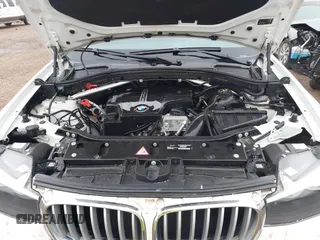 2015 BMW X3 xDrive28i z VIN 5UXWX9C59F0D60654, wystawiony jako IAAI lot #41301266 z przebiegiem 55 904 mil mil oraz . Historia ofert i sprzedaży dostępna na DreamBid. Obrazek 10.