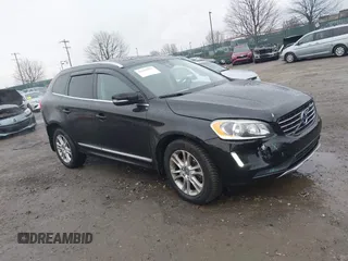 2016 Volvo XC60 T5 Premier with VIN YV4612RK5G2861449, listed as a IAAI auction lot 41463557 with 69,720 mi miles. Bid and sale history available at carsss.com. Image 1.
