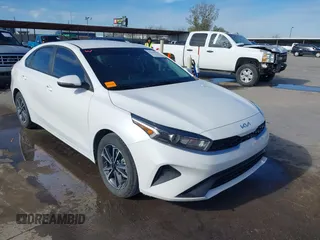 2024 Kia Forte LXS with VIN 3KPF24AD7RE837846, listed as a IAAI auction lot 41256905 with 2,961 mi miles and . Bid and sale history available at DreamBid. Image 1.
