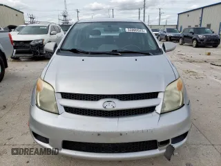 2006 Scion xA z VIN JTKKT624465008142, wystawiony jako Copart lot #55960525 z przebiegiem 80 650 mil mil oraz Szkoda całkowita • Salvage title. Historia ofert i sprzedaży dostępna na DreamBid. Obrazek 5.