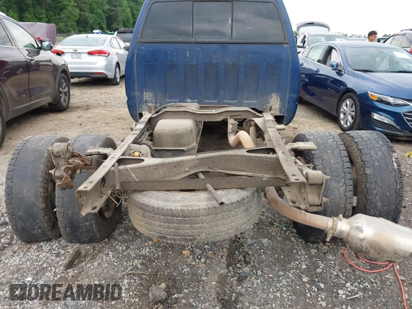 2000 GMC Sierra 3500 z VIN 1GTHK33F9YF413736, wystawiony jako IAAI lot #42197845 z przebiegiem 255 855 mil mil oraz . Historia ofert i sprzedaży dostępna na DreamBid. Obrazek 20.