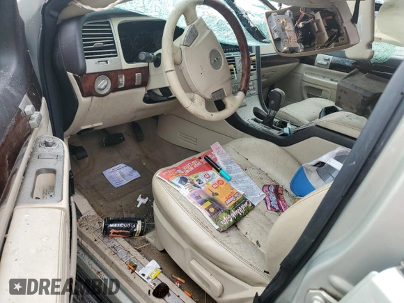2003 Lincoln Aviator Luxury z VIN 5LMEU68H03ZJ46382, wystawiony jako Copart lot #45201115 z przebiegiem 274 856 mil mil oraz Szkoda całkowita • Salvage title. Historia ofert i sprzedaży dostępna na DreamBid. Obrazek 8.