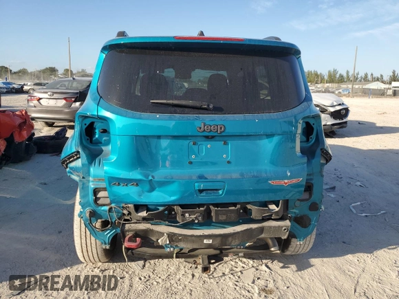 2022 Jeep Renegade Trailhawk with VIN ZACNJDC11NPN50059, listed as a Copart auction lot 43249915 with 32,494 mi miles and Salvage Title. Bid and sale history available at DreamBid. Image 6.