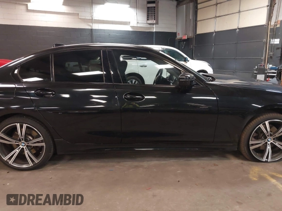 2021 BMW 3 Series 330i xDrive with VIN 3MW5R7J05M8B48303, listed as a IAAI auction lot 41996026 with 47,636 mi miles. Bid and sale history available at carsss.com. Image 14.