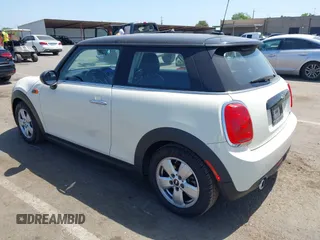 2017 MINI Hardtop Cooper с VIN WMWXP5C39H2D71459, выставлен на аукционе IAAI как лот 42111245 с пробегом 97 759 миль миль и . История ставок и продаж доступна на DreamBid. Изображение 3.