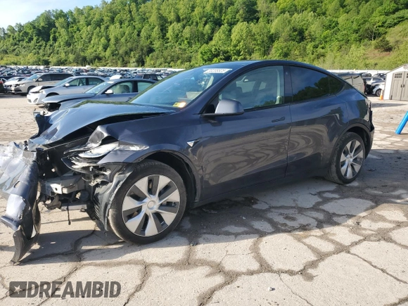 2022 Tesla Model Y Long Range z VIN 7SAYGDEE1NF430383, wystawiony jako Copart lot #56208825 z przebiegiem 60 612 mil mil oraz Szkoda całkowita • Salvage title. Historia ofert i sprzedaży dostępna na DreamBid. Obrazek 1.