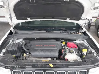 2020 Jeep Renegade Latitude with VIN ZACNJBBB4LPL00858, listed as a IAAI auction lot 39799564 with 96,002 mi miles. Bid and sale history available at carsss.com. Image 10.