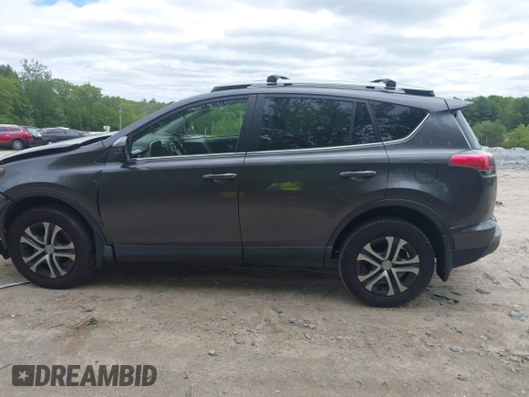 2018 Toyota RAV4 LE z VIN JTMBFREV9JJ742196, wystawiony jako IAAI lot #42242296 z przebiegiem 97 479 mil mil oraz . Historia ofert i sprzedaży dostępna na DreamBid. Obrazek 14.