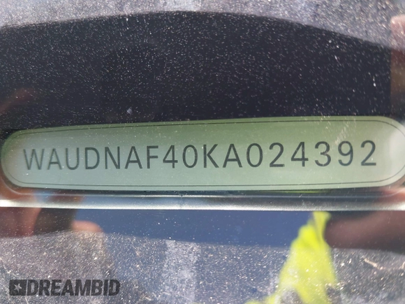 2019 Audi A4 Premium z VIN WAUDNAF40KA024392, wystawiony jako IAAI lot #41045566 z przebiegiem 56 419 mil mil oraz . Historia ofert i sprzedaży dostępna na DreamBid. Obrazek 17.