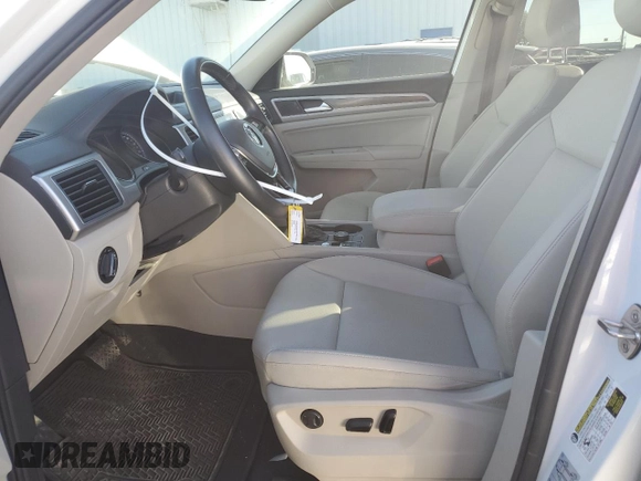 2019 Volkswagen Atlas SE z VIN 1V2UR2CA1KC512602, wystawiony jako Copart lot #83843444 z przebiegiem 79 301 mil mil oraz Szkoda całkowita • Salvage title. Historia ofert i sprzedaży dostępna na DreamBid. Obrazek 13.