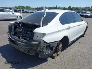 2015 BMW 5 Series 535i z VIN WBA5B1C51FD920568, wystawiony jako IAAI lot #42182520 z przebiegiem Nie podano mil oraz . Historia ofert i sprzedaży dostępna na DreamBid. Obrazek 4.
