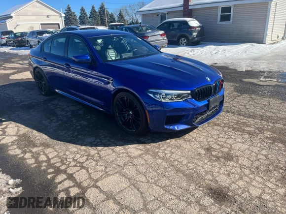 2019 BMW M5 z VIN WBSJF0C55KB447658, wystawiony jako Copart lot #46327825 z przebiegiem 90 216 mil mil oraz Czysty tytuł • Clean title. Historia ofert i sprzedaży dostępna na DreamBid. Obrazek 4.