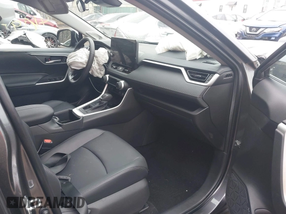 2024 Toyota RAV4 XLE Premium z VIN 2T3A1RFVXRC416172, wystawiony jako IAAI lot #41095757 z przebiegiem 13 208 mil mil oraz . Historia ofert i sprzedaży dostępna na DreamBid. Obrazek 5.