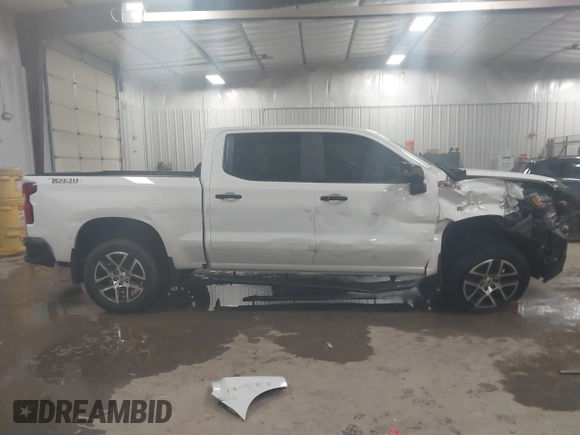 2020 Chevrolet Silverado 1500 LT Trail Boss with VIN 1GCPYFED6LZ209619, listed as a IAAI auction lot 41571604 with 51,753 mi miles. Bid and sale history available at carsss.com. Image 14.