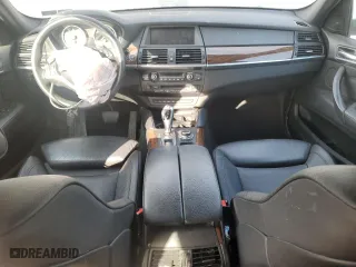 2011 BMW X6 35i with VIN 5UXFG2C57BLX09002, listed as a Copart auction lot 50083805 with 90,168 mi miles and Salvage Title. Bid and sale history available at carsss.com. Image 8.