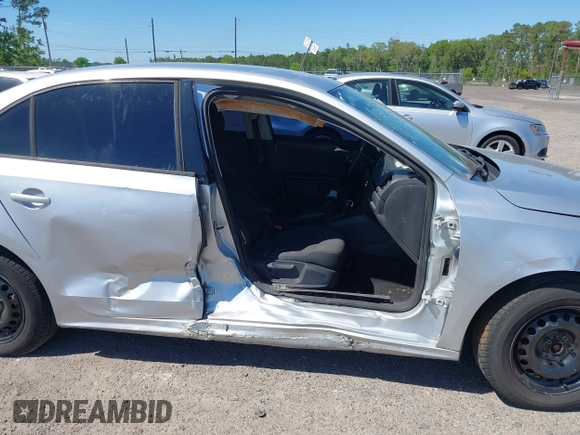2014 Volkswagen Jetta S with VIN 3VW2K7AJ6EM220778, listed as a IAAI auction lot 42035805 with 131,524 mi miles and . Bid and sale history available at DreamBid. Image 6.