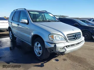 2004 Mercedes-Benz M-Class 3.5L with VIN 4JGAB57EX4A496112, listed as a IAAI auction lot 41383720 with 85,505 mi miles. Bid and sale history available at carsss.com. Image 6.