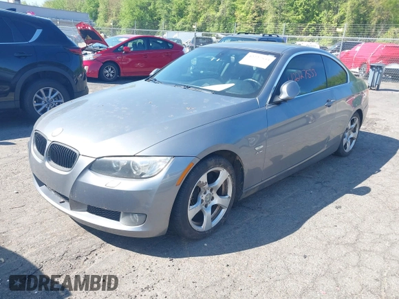 2009 BMW 3 Series 328i xDrive z VIN WBAWV53589P081072, wystawiony jako IAAI lot #42227533 z przebiegiem 207 284 mil mil oraz . Historia ofert i sprzedaży dostępna na DreamBid. Obrazek 17.