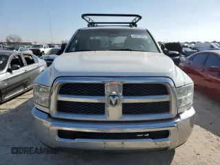 2017 Ram 2500 Tradesman with VIN 3C6UR4CJ0HG587687, listed as a Copart auction lot 44977975 with 299,936 mi miles and Clean title. Bid and sale history available at DreamBid. Image 5.