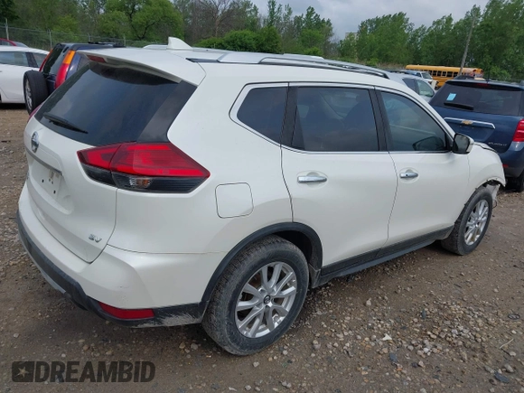 2017 Nissan Rogue SL with VIN JN8AT2MT9HW384613, listed as a IAAI auction lot 42452968 with 231,304 mi miles and . Bid and sale history available at DreamBid. Image 4.