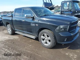 2017 Ram 1500 Express z VIN 3C6RR7KT3HG769927, wystawiony jako IAAI lot #41641571 z przebiegiem 17 403 mil mil oraz . Historia ofert i sprzedaży dostępna na DreamBid. Obrazek 1.