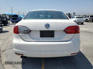 2014 Volkswagen Jetta S with VIN 3VW2K7AJ2EM356471, listed as a Copart auction lot 60475395 with 147,201 mi miles and Clean title. Bid and sale history available at DreamBid. Image 6.