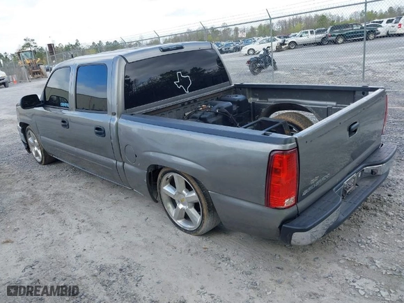 2006 Chevrolet Silverado 1500 LT1 with VIN 2GCEC13T661222743, listed as a IAAI auction lot 41837694 with 205,426 mi miles. Bid and sale history available at carsss.com. Image 3.