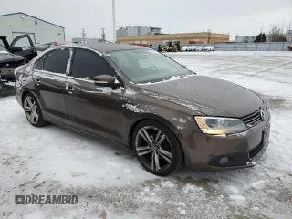 2011 Volkswagen Jetta SEL z VIN 3VWLX7AJ8BM354385, wystawiony jako Copart lot #83219724 z przebiegiem 170 345 mil mil oraz Czysty tytuł • Clean title. Historia ofert i sprzedaży dostępna na DreamBid. Obrazek 4.